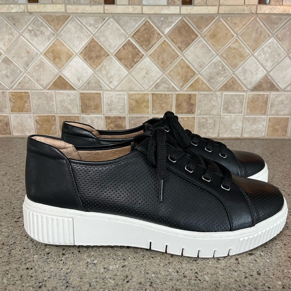 Soul Naturalizer Women’s Topaz2 Black Oxford Lace Up Sneaker Size 10W - Picture 4 of 10